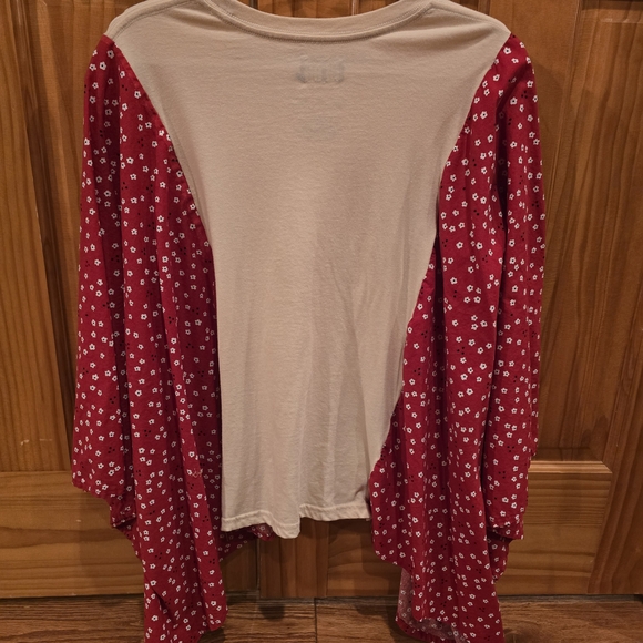 Chic Cherry Bow Long Sleeve Top - Red and Cream - Picture 3 of 4